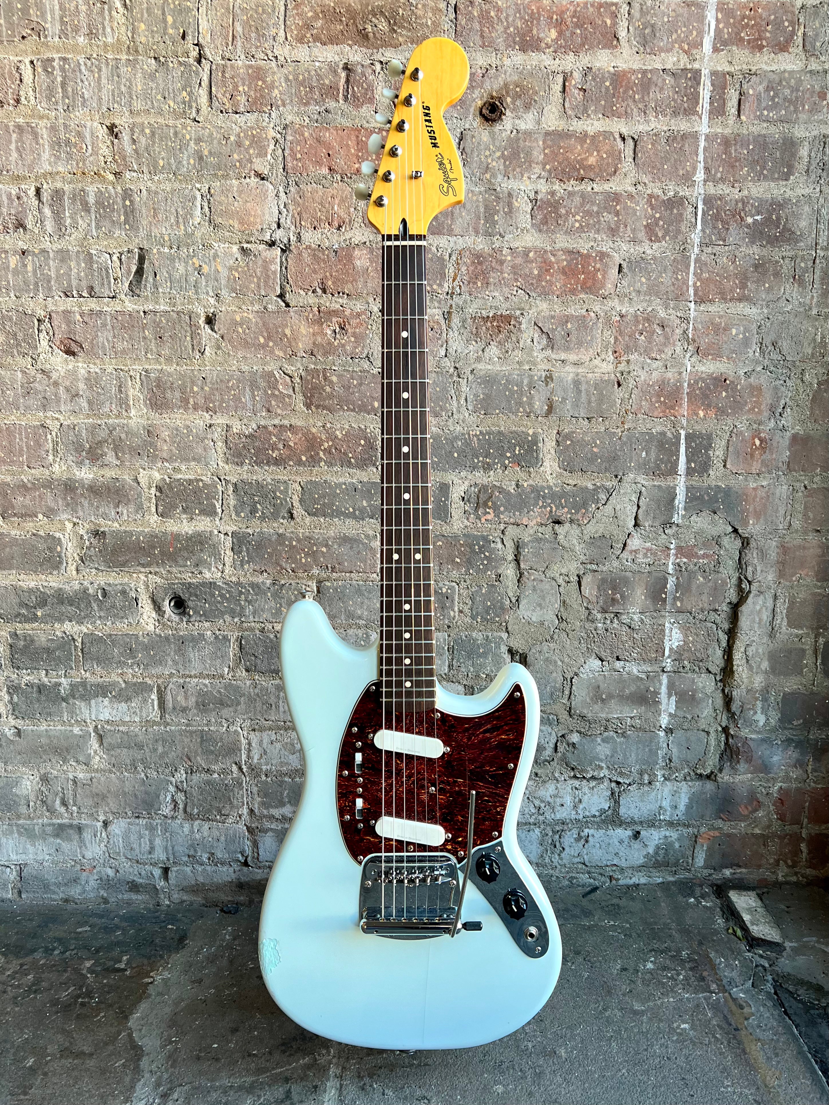 Vintage Modified Mustang Electric Guitar Vintage White