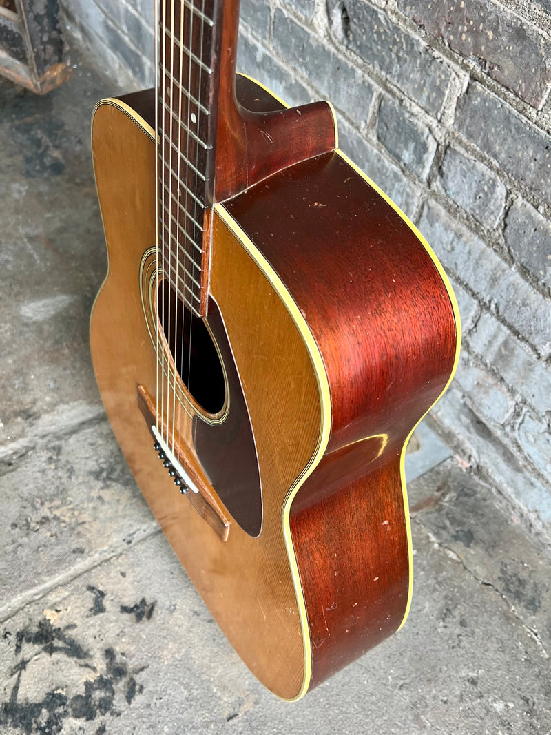 ca. 1970 Yamaha FG-240