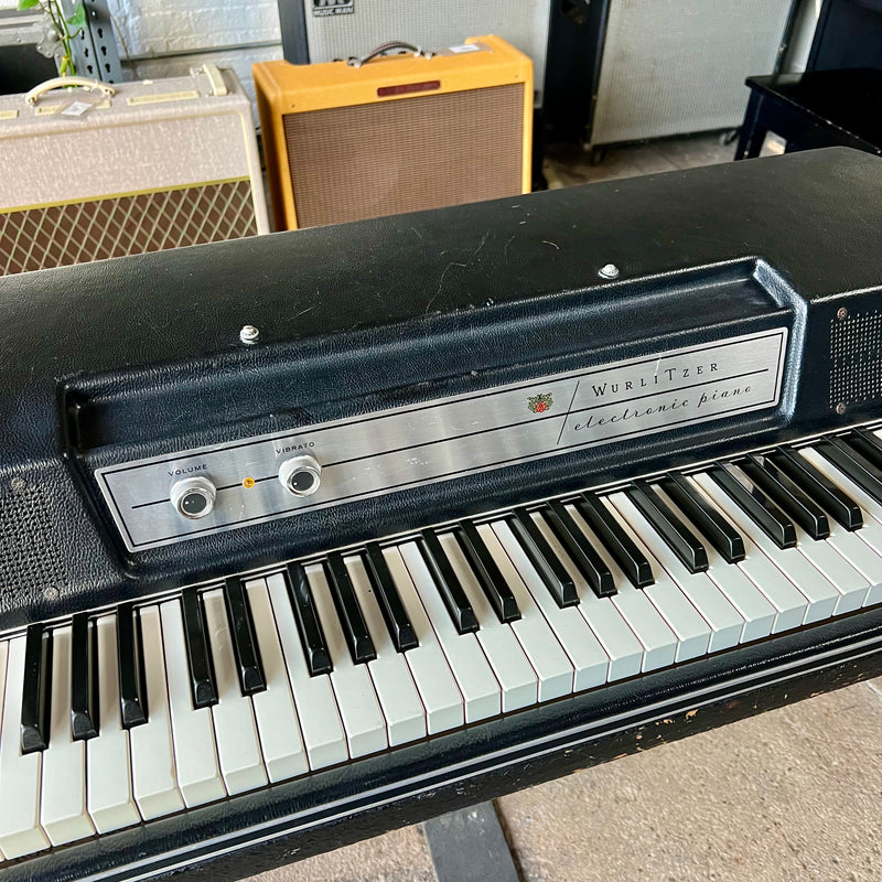 Ca. 1978 Wurlitzer 200A w/ Legs, Pedal and Road Case