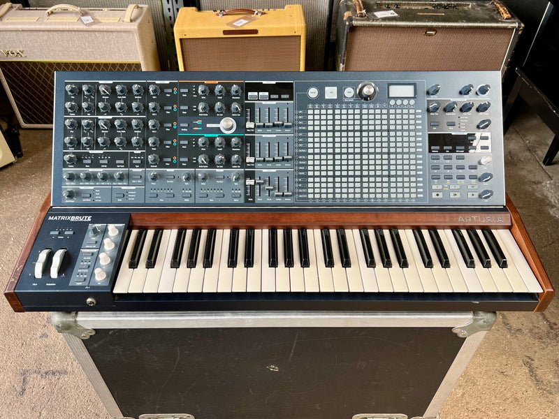 Arturia MatrixBrute 49-Key Synthesizer