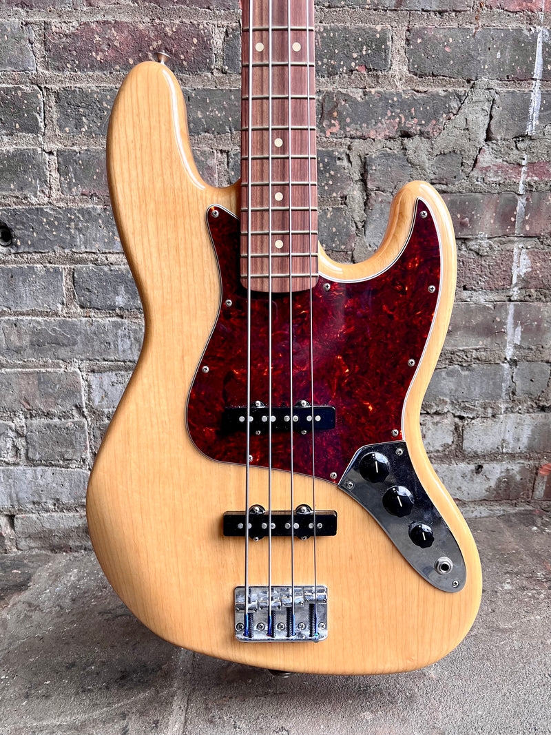 2017 Fender Standard Jazz Bass MIM