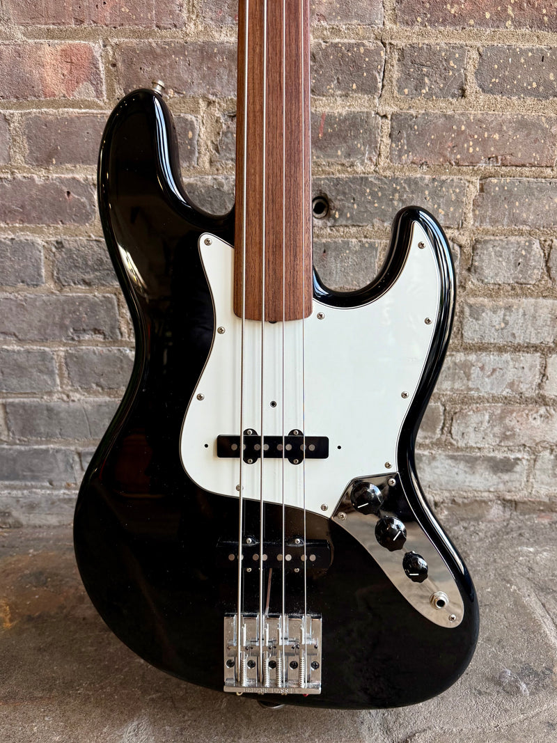 1995 Fender Jazz Bass MIJ Fretless
