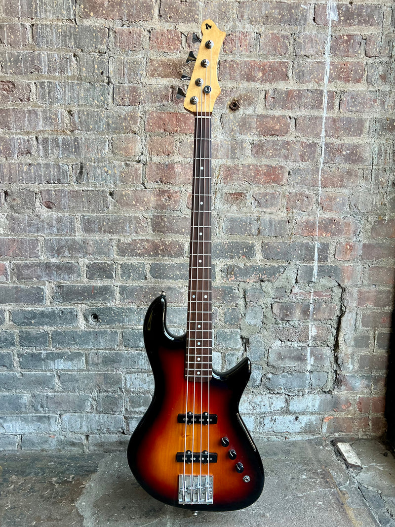 1977 Daryl Jones A Bass