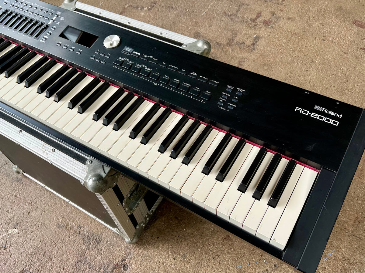 Used Roland RD-2000 Used Roland RD-2000
