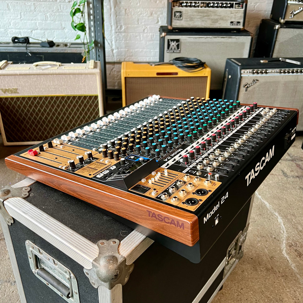 Used TASCAM Model 24 Multitrack Recorder / Mixer / USB Interface
