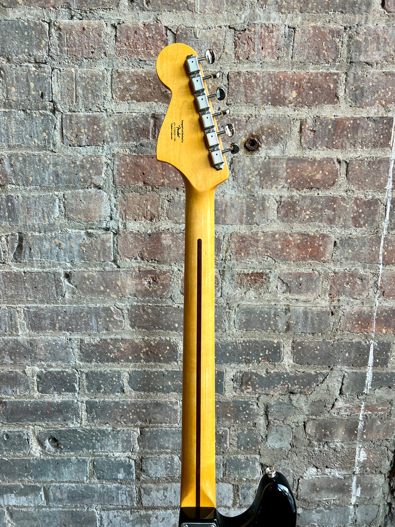 2023 Squier Classic Vibe Bass VI