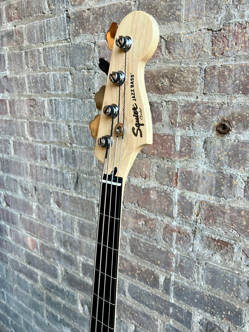 Used Squier Fretless Jazz Bass