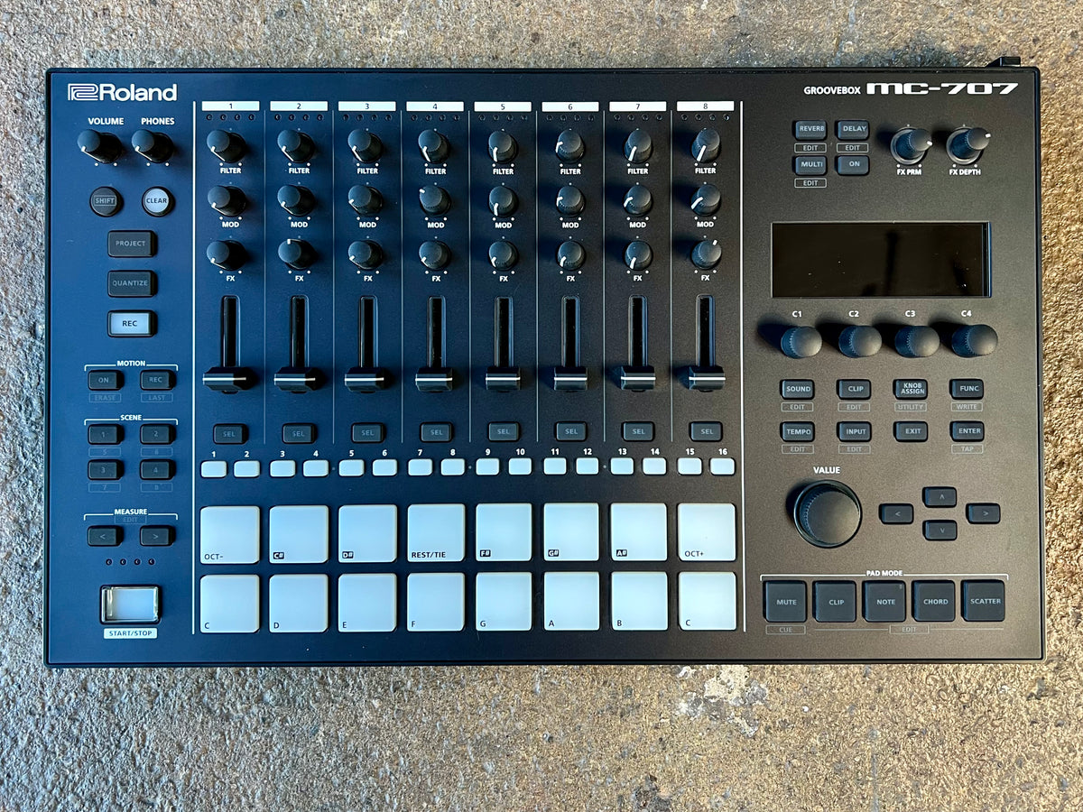 Used Roland MC-707 Used Roland MC-707